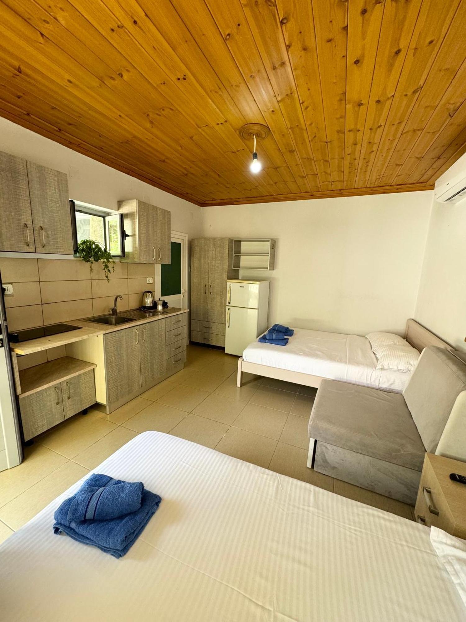 Guesthouse Rondo 希马拉 外观 照片